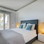 Modern Frontline - Apartment