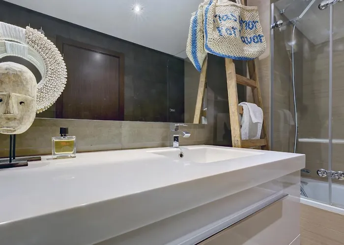 Modern Frontline - * Estepona