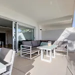 Modern Frontline - Apartament *