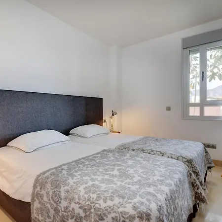 Modern Frontline - Apartment *
