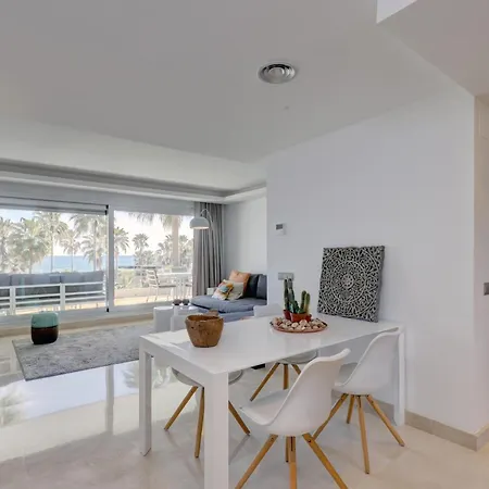 Modern Frontline - * Estepona
