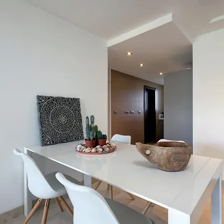 Modern Frontline - Appartement *